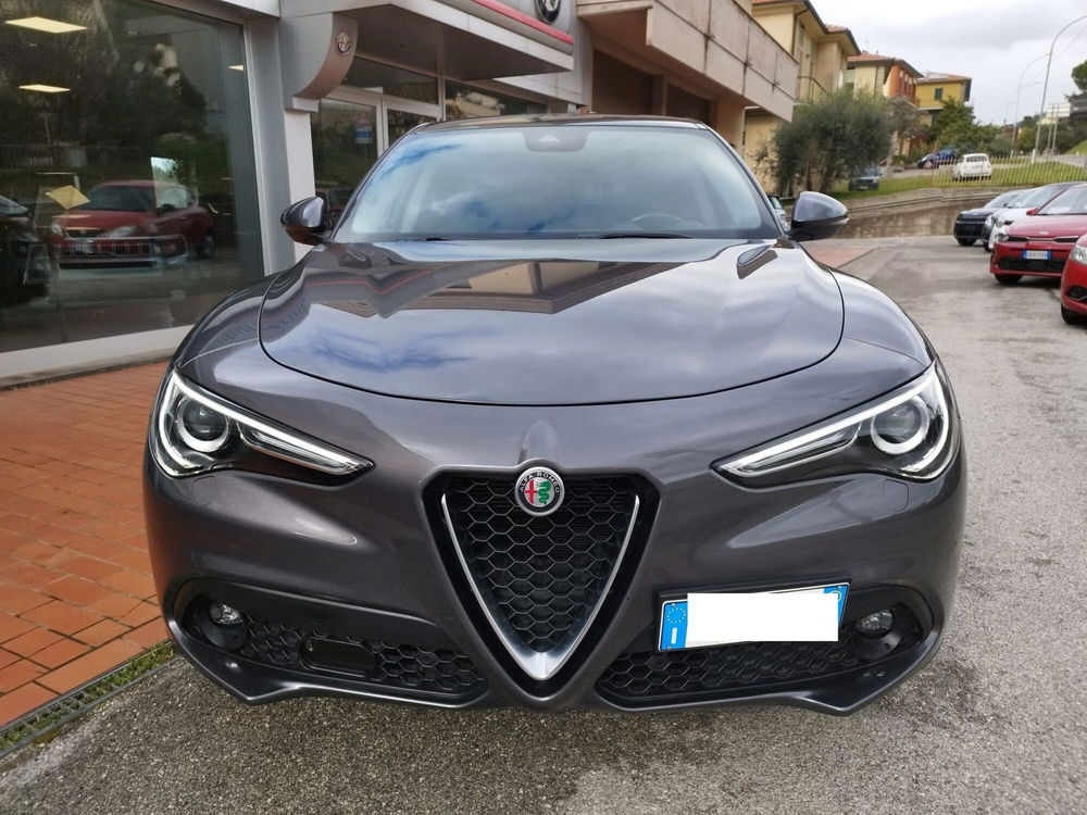 Alfa Romeo Stelvio usata a Arezzo (2)