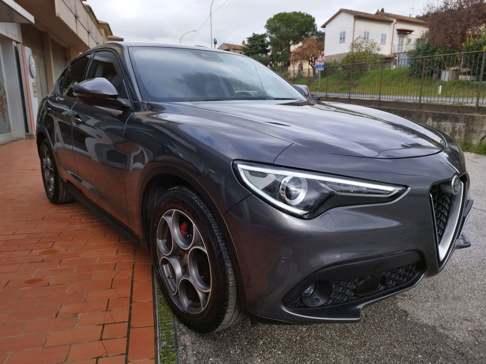 Alfa Romeo Stelvio usata a Arezzo (3)