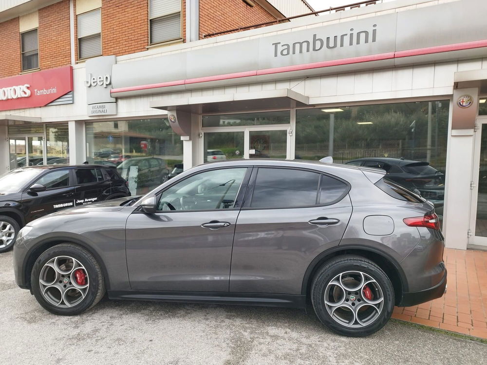 Alfa Romeo Stelvio usata a Arezzo (9)