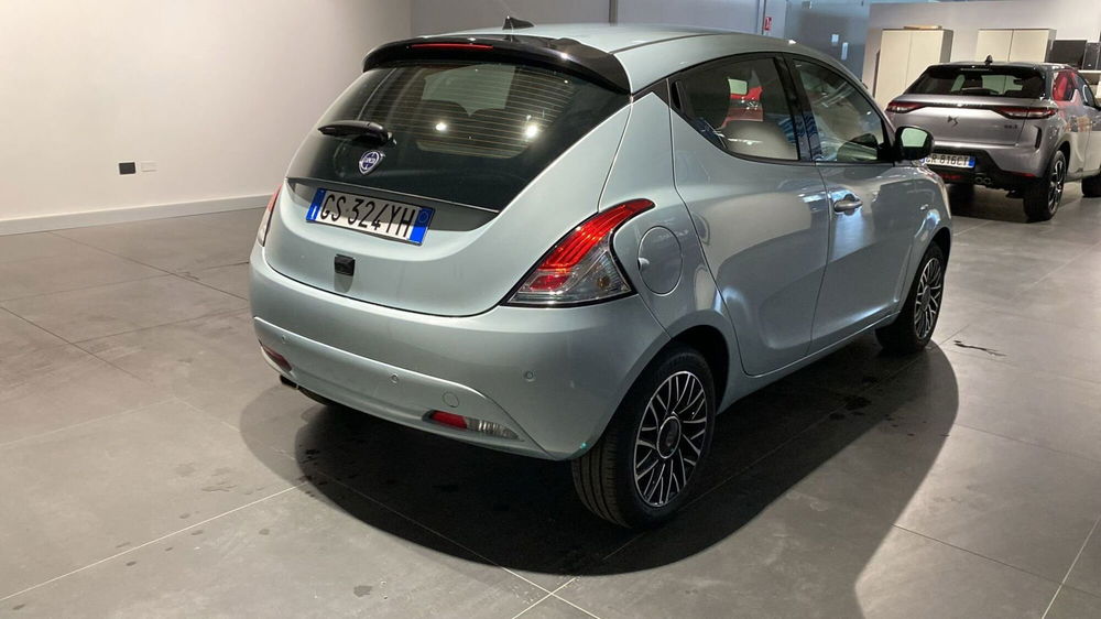 Lancia Ypsilon usata a Bergamo (4)