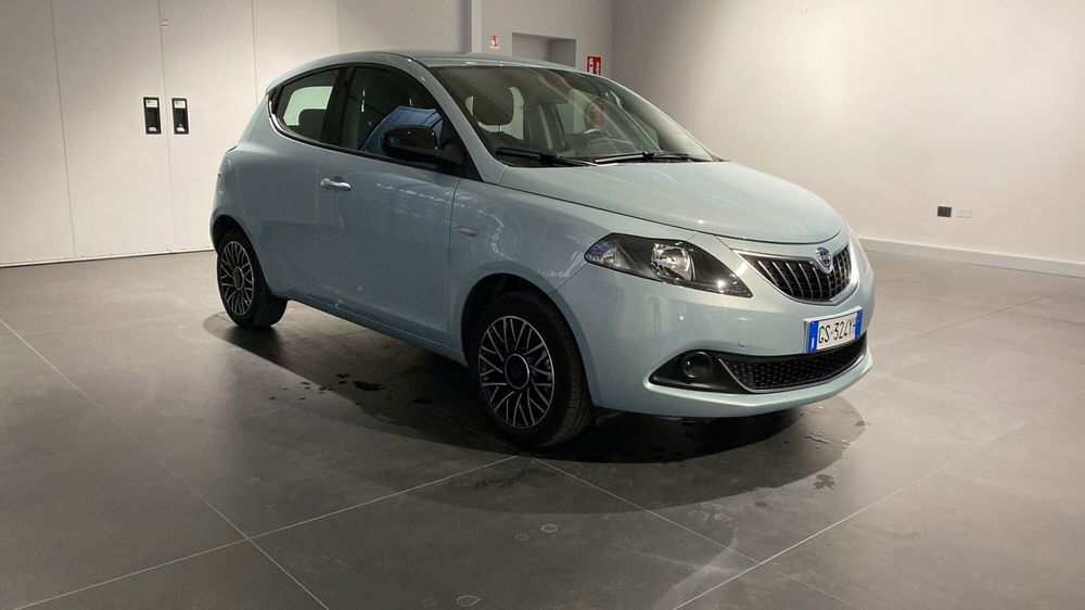 Lancia Ypsilon usata a Bergamo (5)