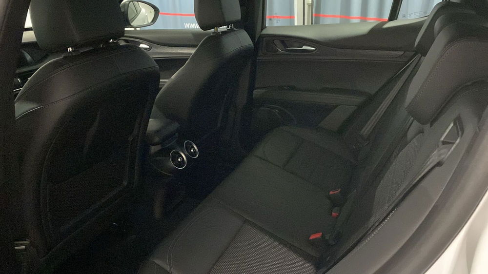 Alfa Romeo Stelvio usata a Bergamo (14)