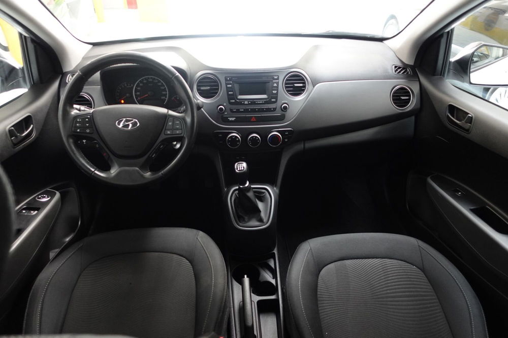 Hyundai i10 usata a Vercelli (8)