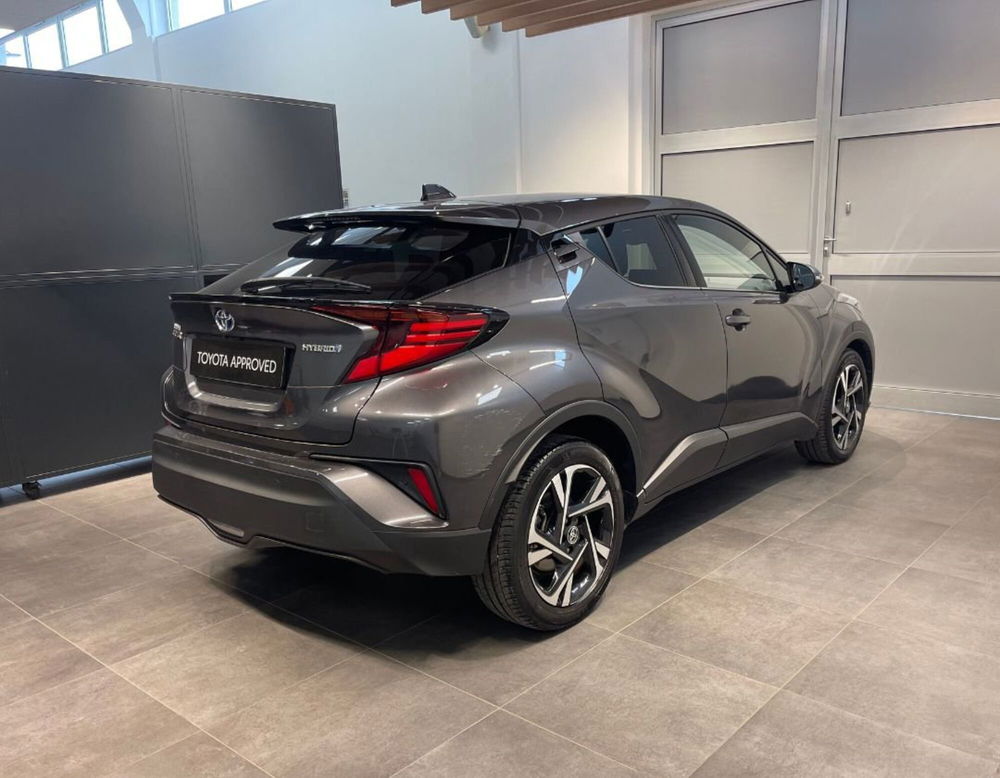 Toyota Toyota C-HR usata a Ferrara (18)