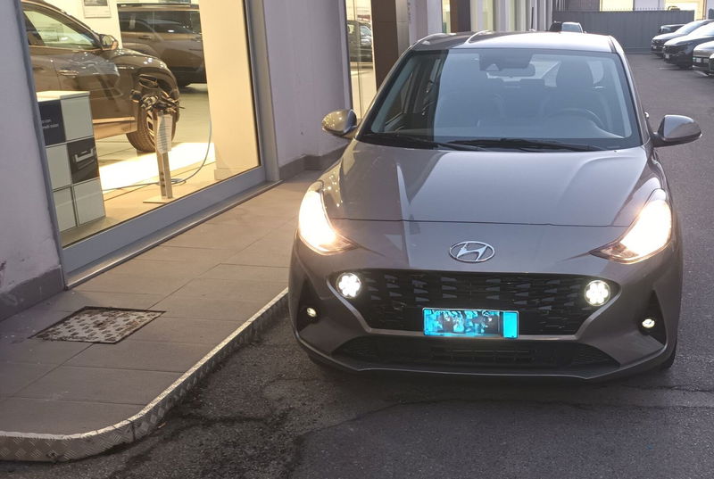 Hyundai i10 1.0 MPI Tech del 2020 usata a Castellammare di Stabia