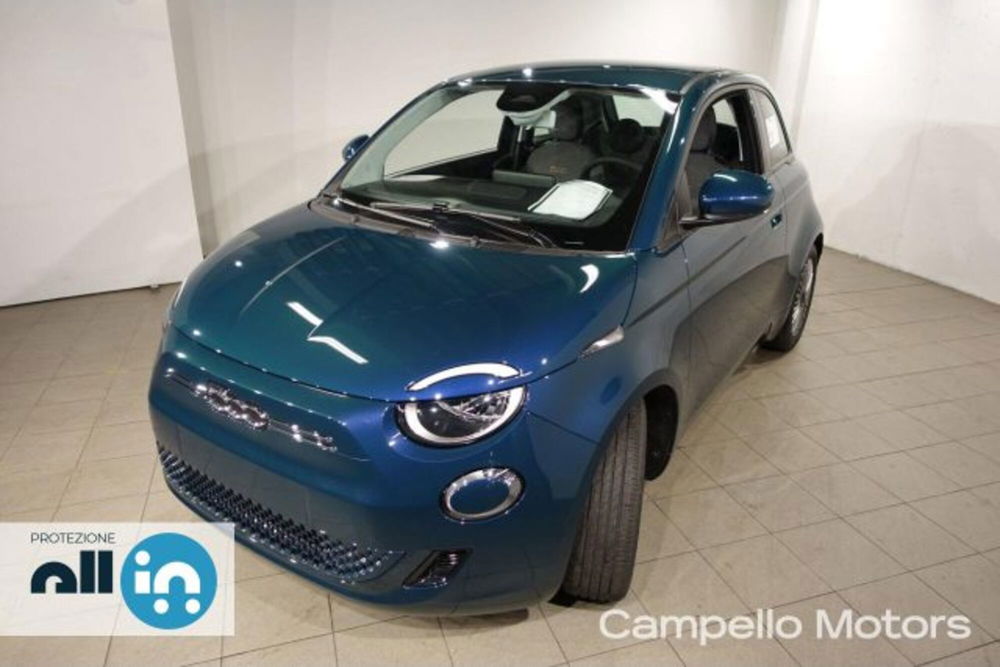 Fiat 500e nuova a Venezia (2)