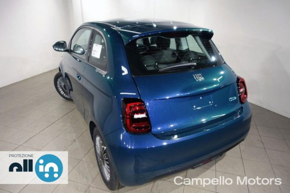 Fiat 500e nuova a Venezia (3)