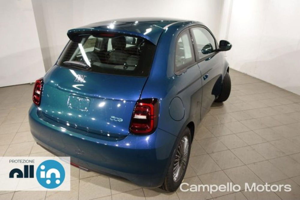 Fiat 500e nuova a Venezia (4)