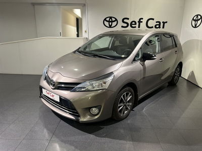 Toyota Verso 1.6 D-4D Active 7 posti del 2014 usata a Milano