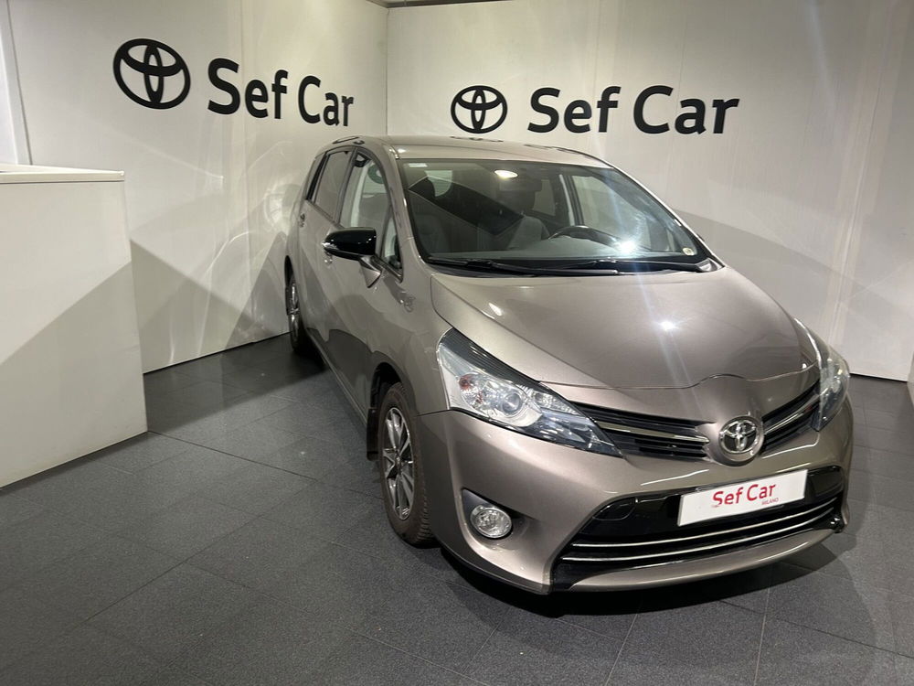 Toyota Verso usata a Milano (5)