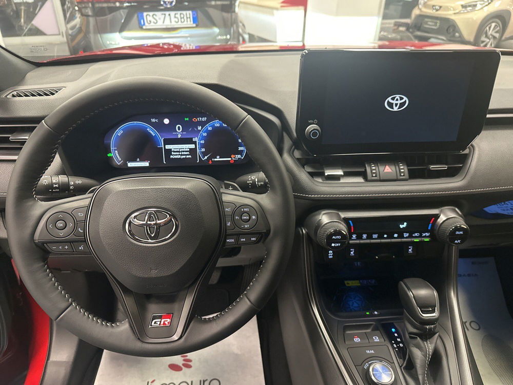 Toyota Rav4 nuova a Napoli (6)