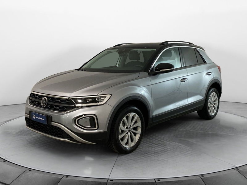 Volkswagen T-Roc 1.0 tsi Edition 110cv nuova a Carnago