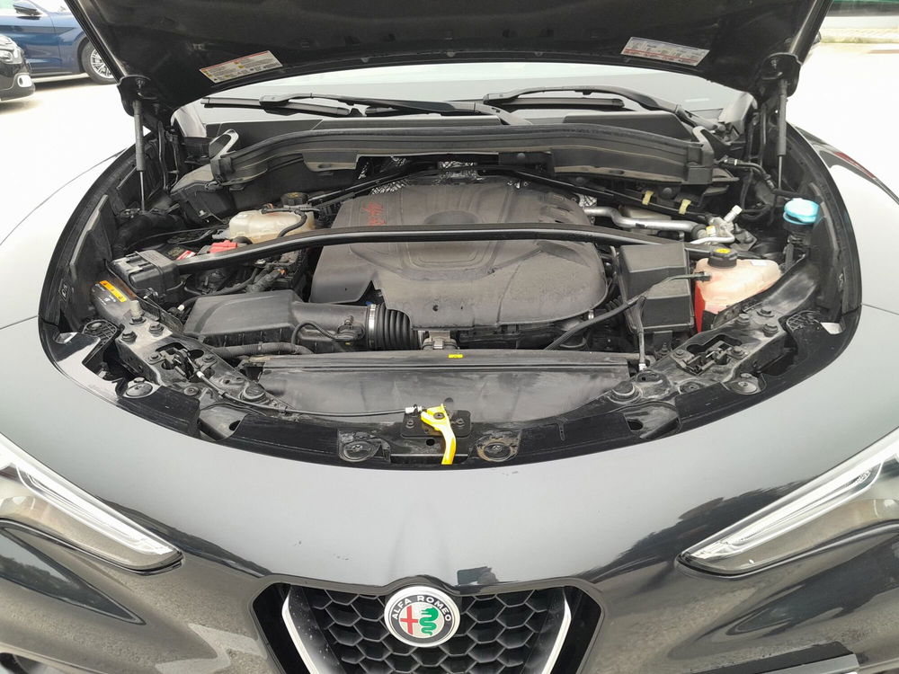 Alfa Romeo Stelvio usata a Ancona (18)