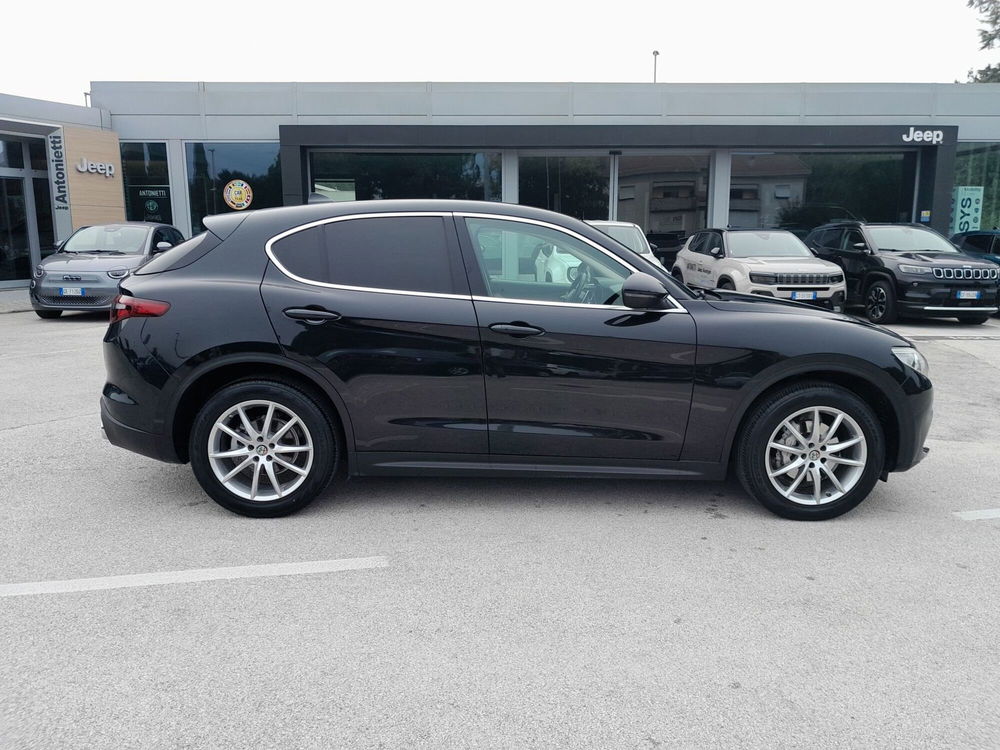 Alfa Romeo Stelvio usata a Ancona (4)