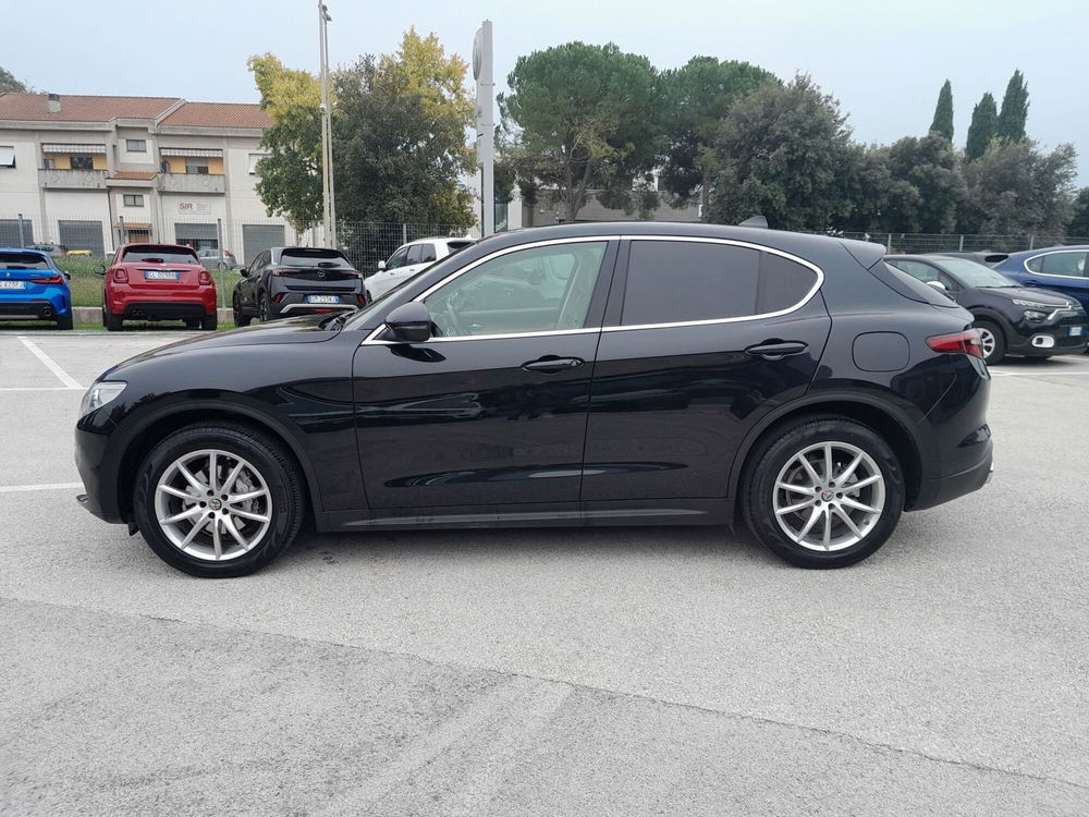 Alfa Romeo Stelvio usata a Ancona (8)