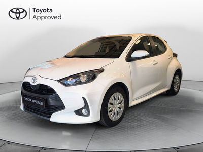 Toyota Yaris 1.0 5 porte Active  del 2022 usata a Catanzaro