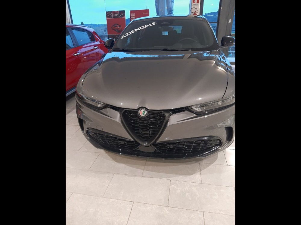 Alfa Romeo Tonale nuova a Siena (2)