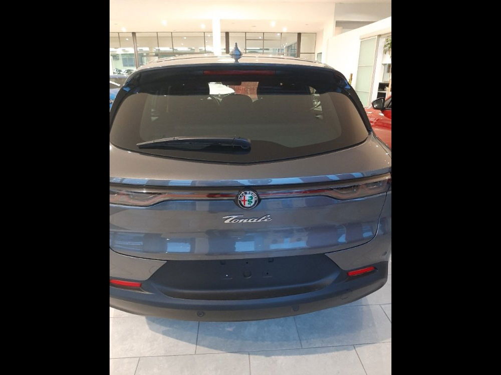 Alfa Romeo Tonale nuova a Siena (8)