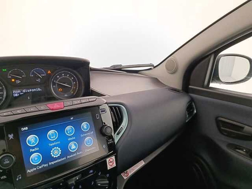 Lancia Ypsilon usata a Venezia (11)