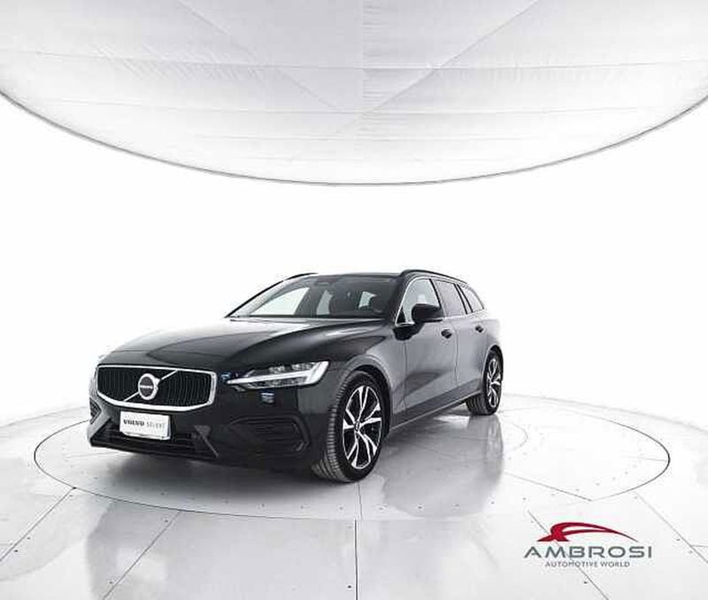 Volvo V60 B4 (d) automatico Core N1 del 2023 usata a Viterbo