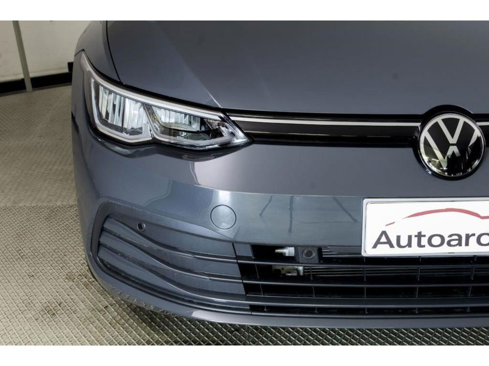 Volkswagen Golf nuova a Novara (14)