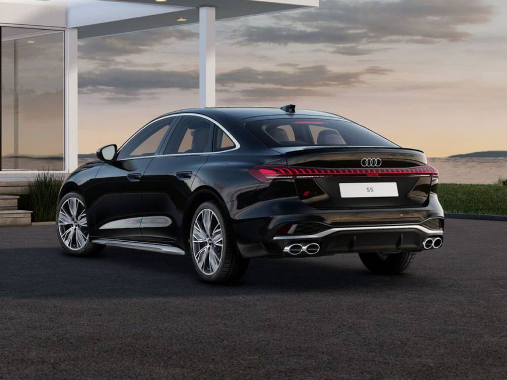 Audi S5 nuova a Novara (3)