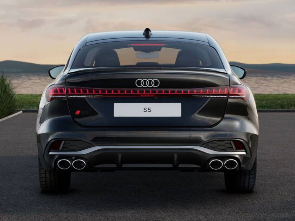 Audi S5 nuova a Novara (4)