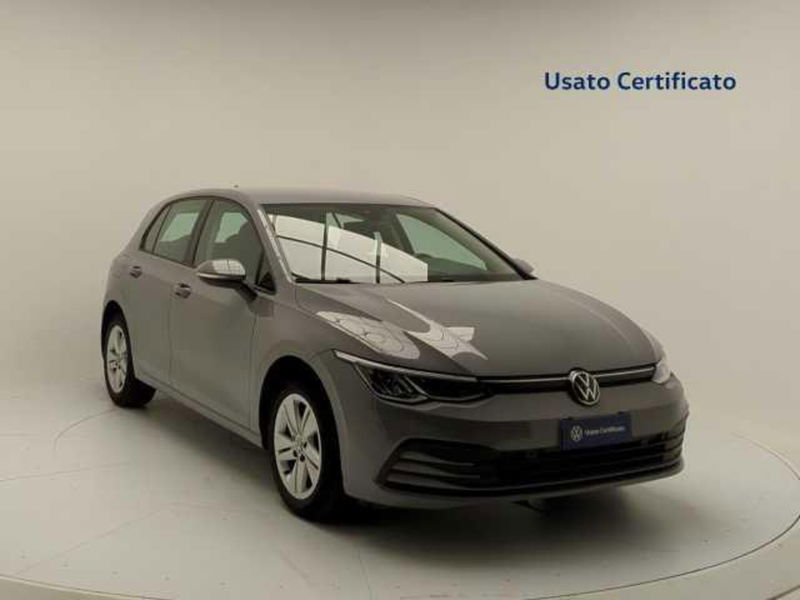 Volkswagen Golf 2.0 TDI 150 CV DSG SCR R-Line  del 2020 usata a Pratola Serra