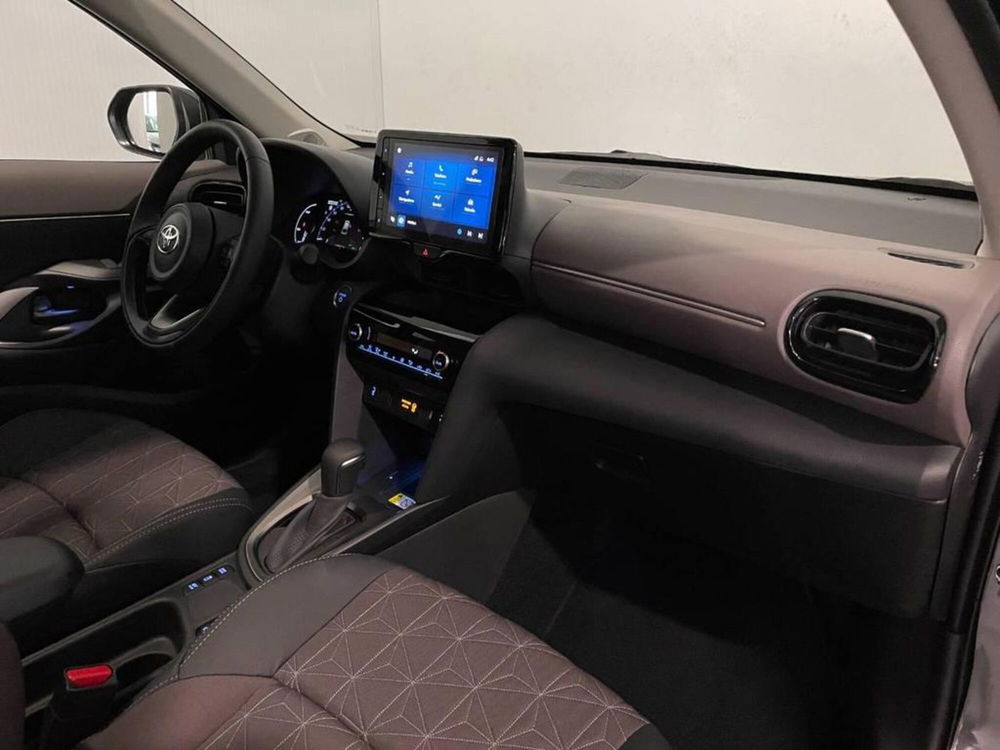 Toyota Yaris Cross nuova a Torino (6)