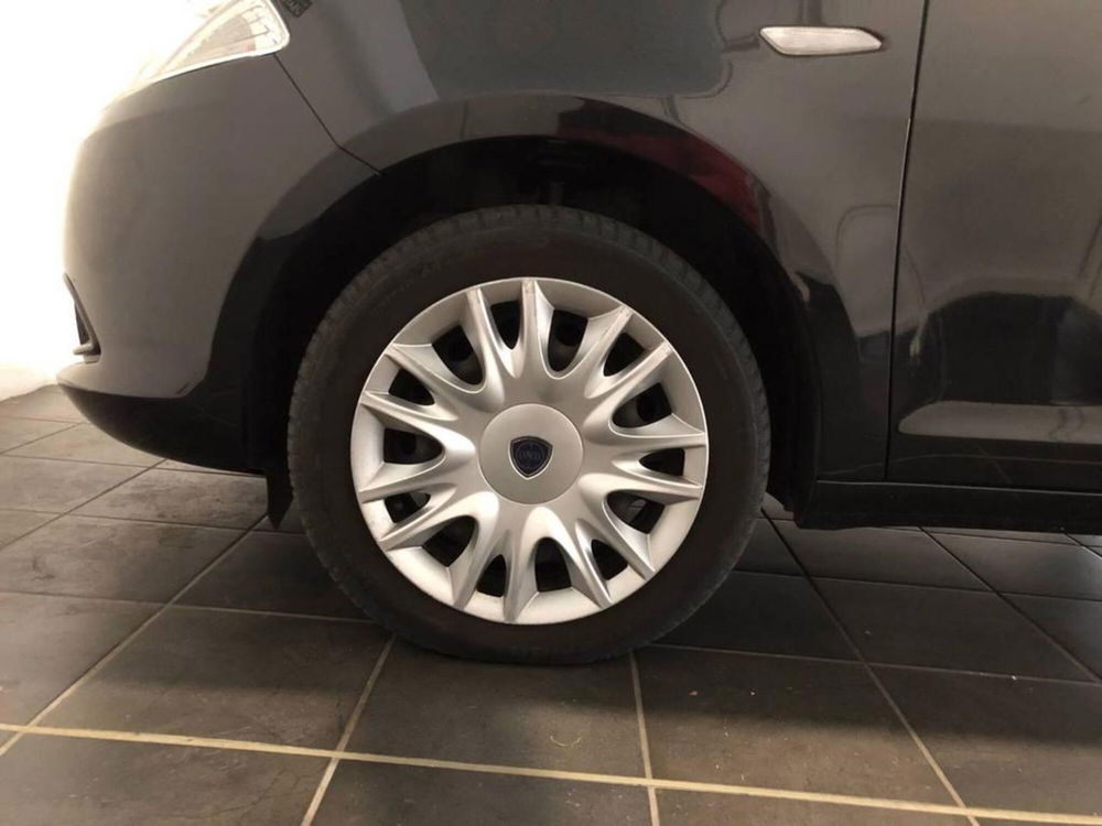 Lancia Ypsilon usata a Torino (13)