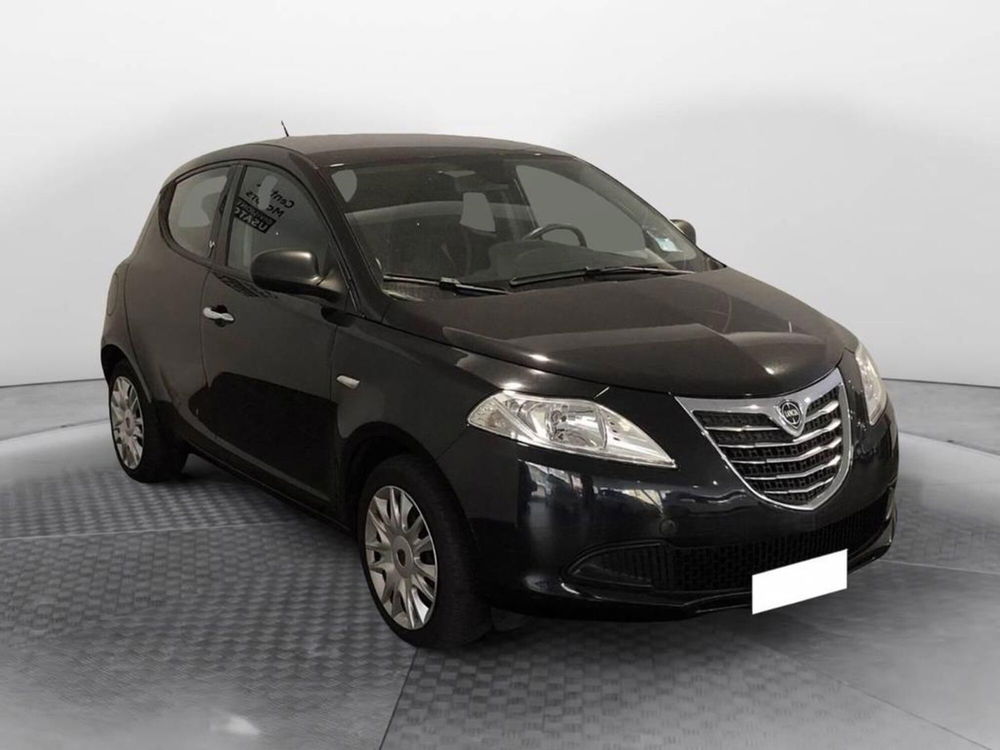 Lancia Ypsilon usata a Torino (3)