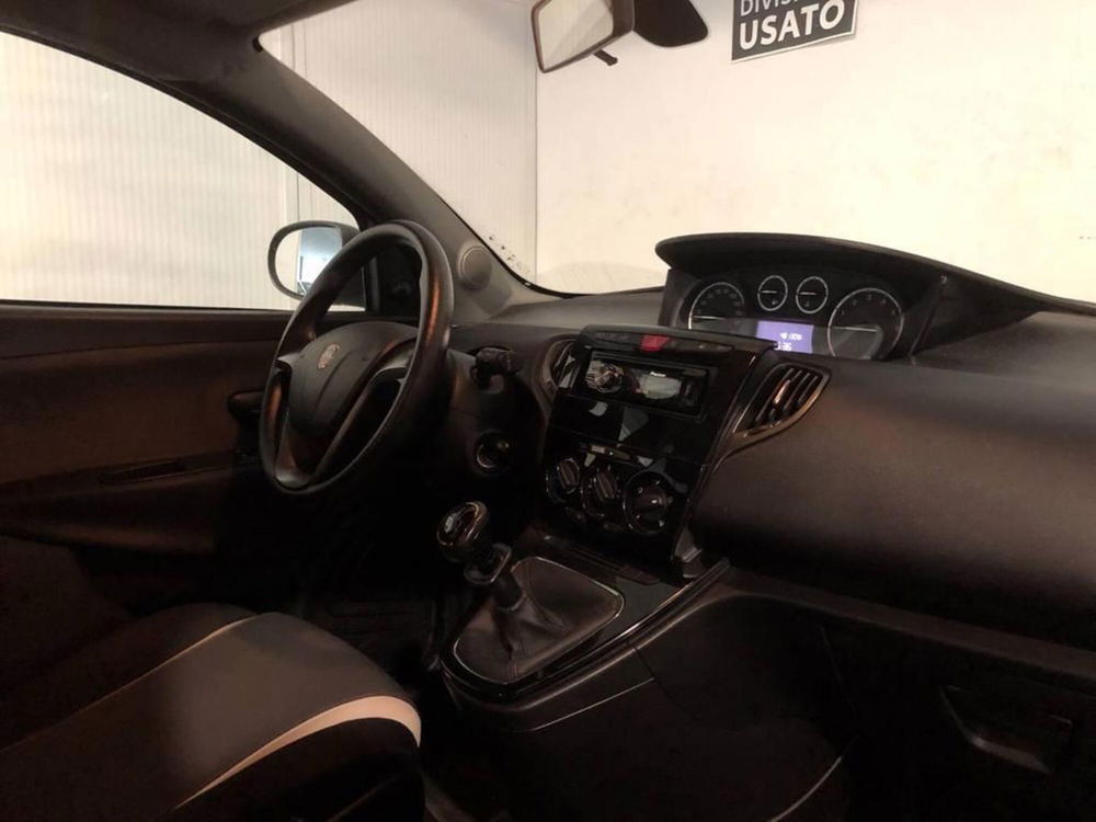 Lancia Ypsilon usata a Torino (4)