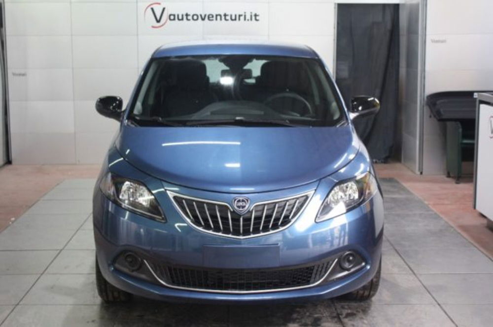 Lancia Ypsilon nuova a Viterbo (2)