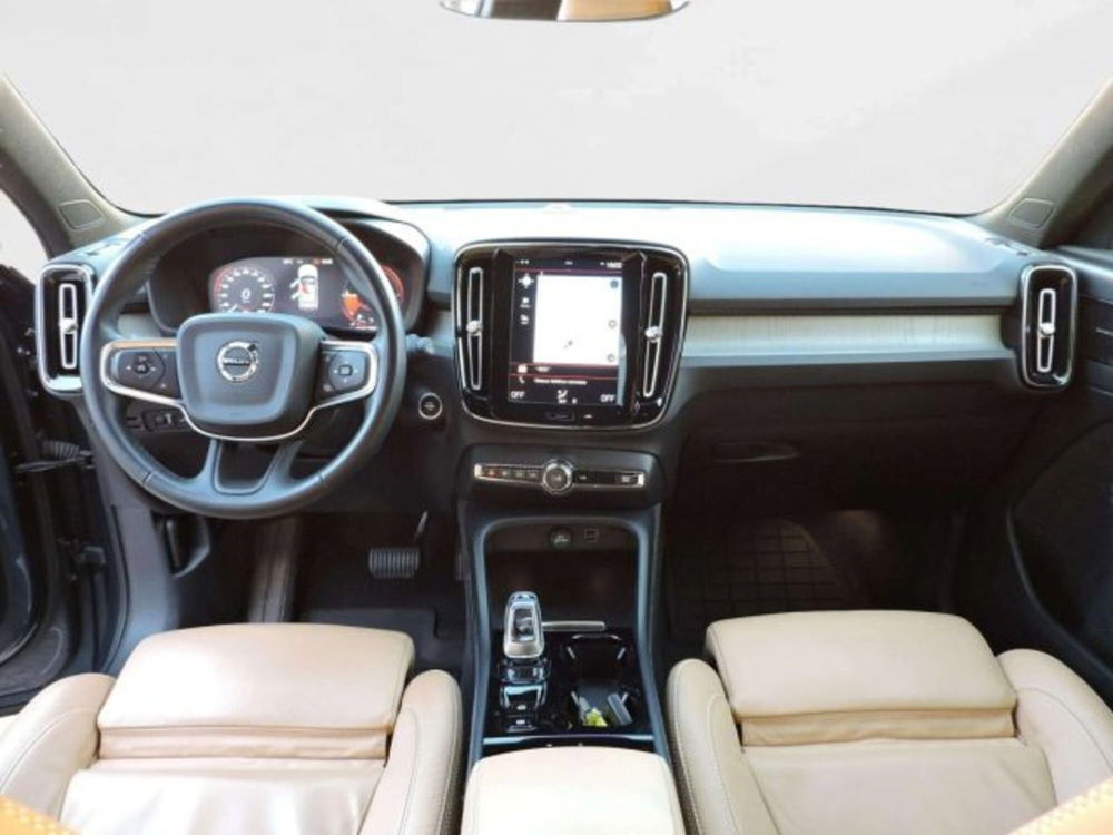 Volvo XC40 usata a Firenze (10)