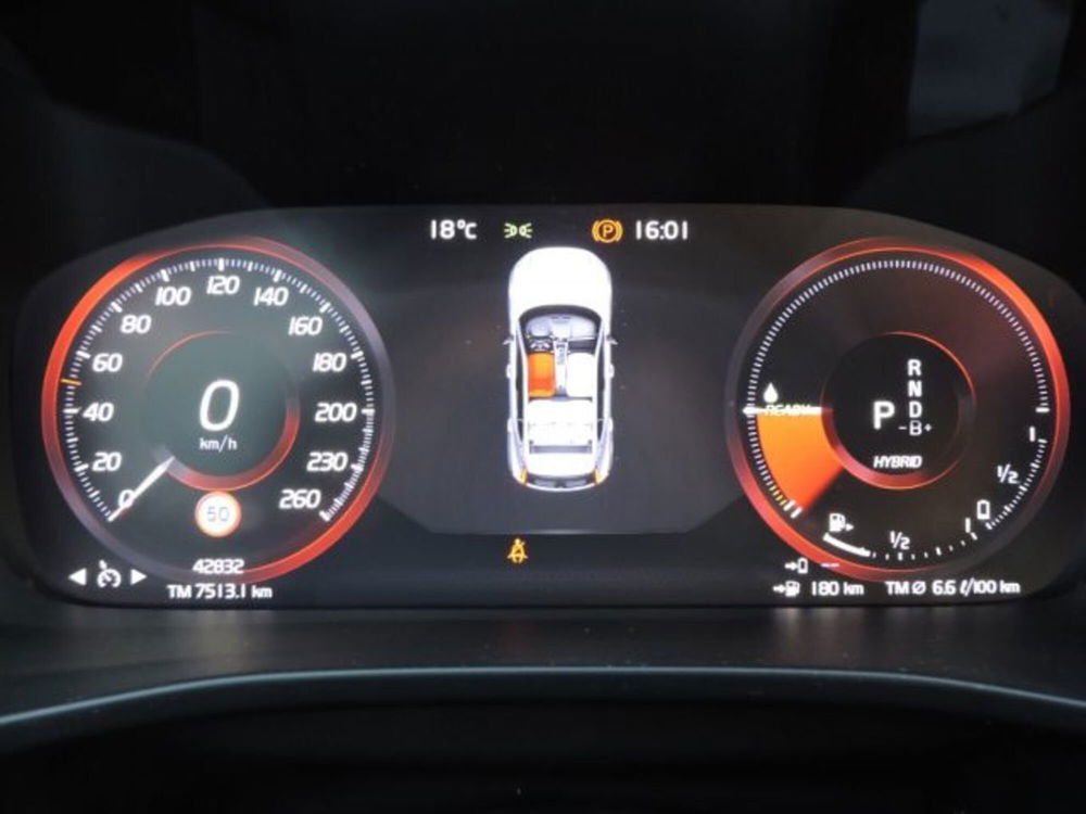 Volvo XC40 usata a Firenze (11)