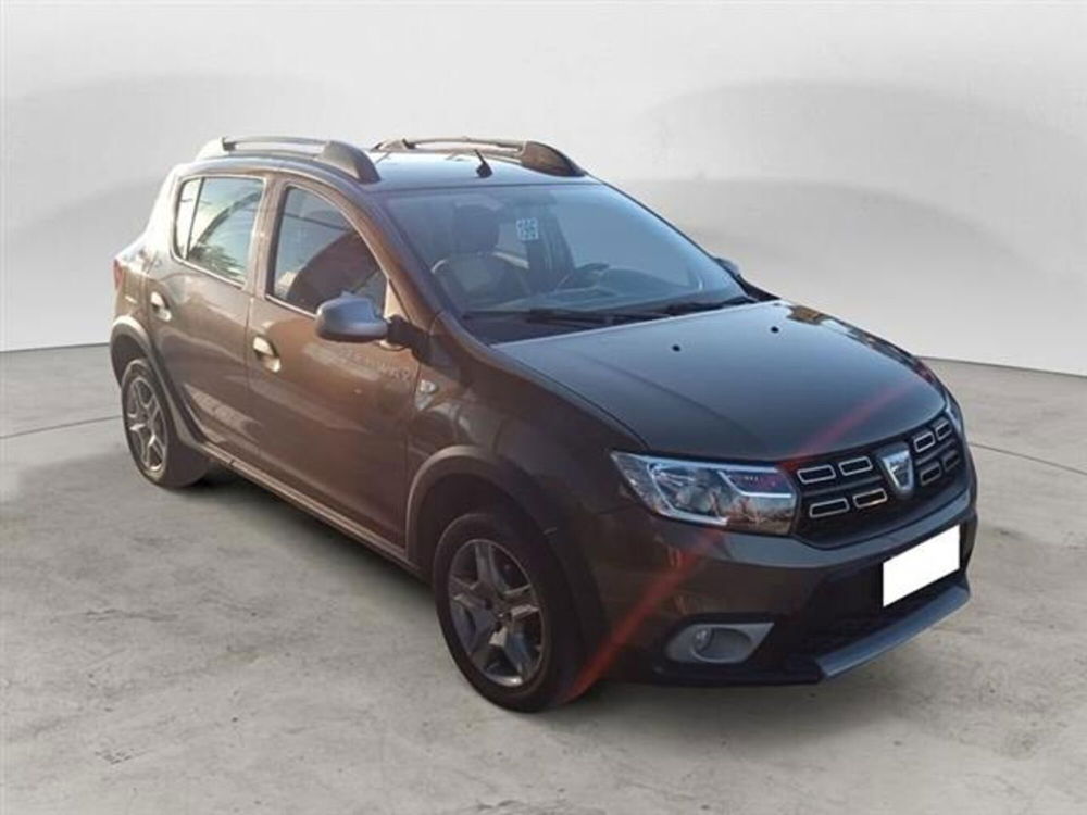 Dacia Sandero usata a Roma (2)