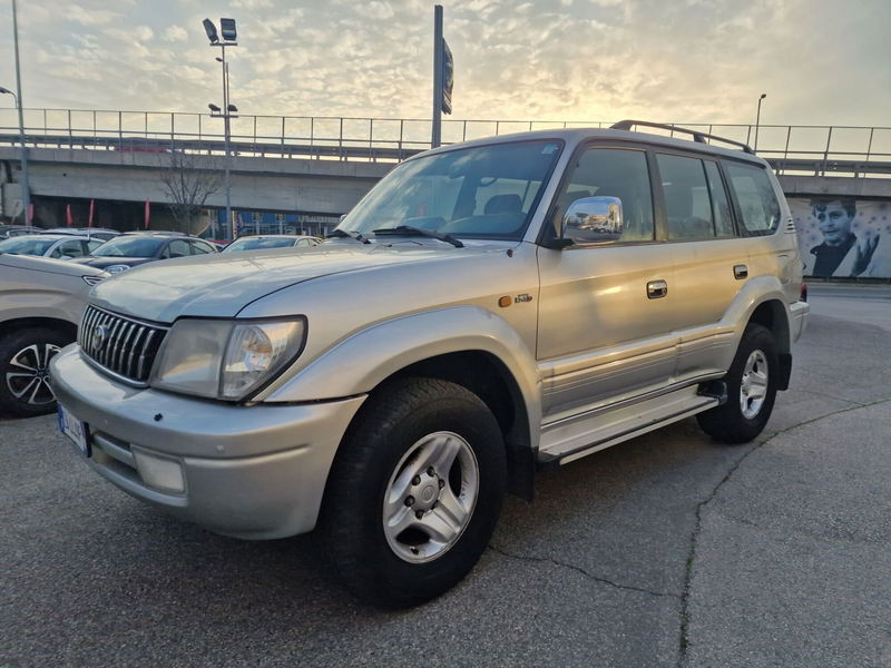 Toyota Land Cruiser Tdi D-4D cat 5 porte KDJ95 GX del 2002 usata a Rimini