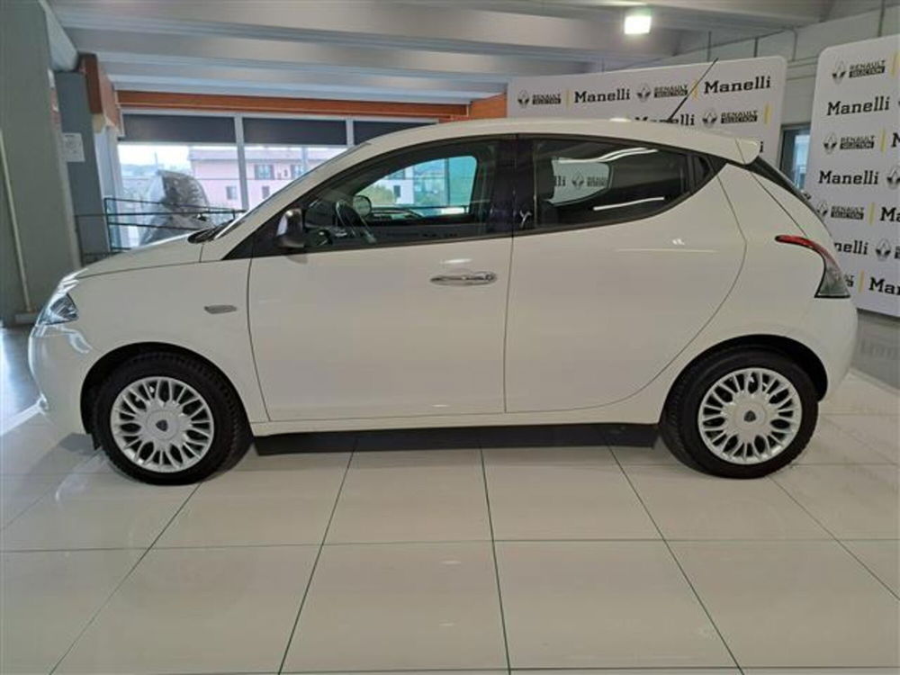 Lancia Ypsilon usata a Brescia (3)