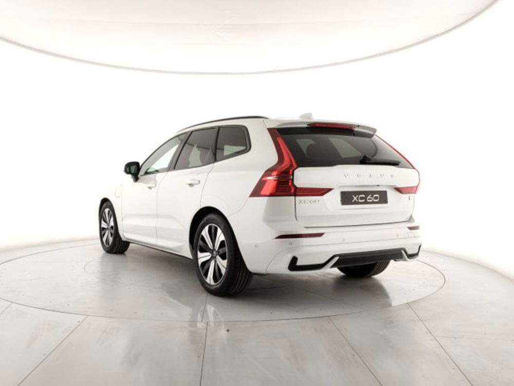 Volvo XC60 nuova a Modena (3)