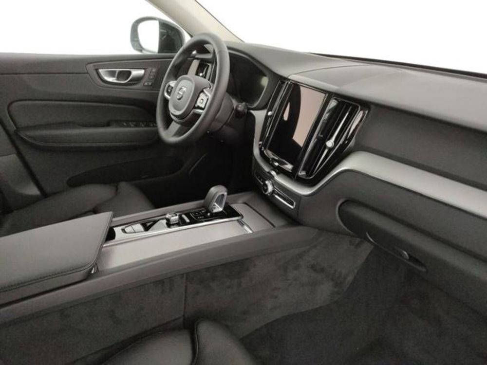 Volvo XC60 nuova a Modena (11)