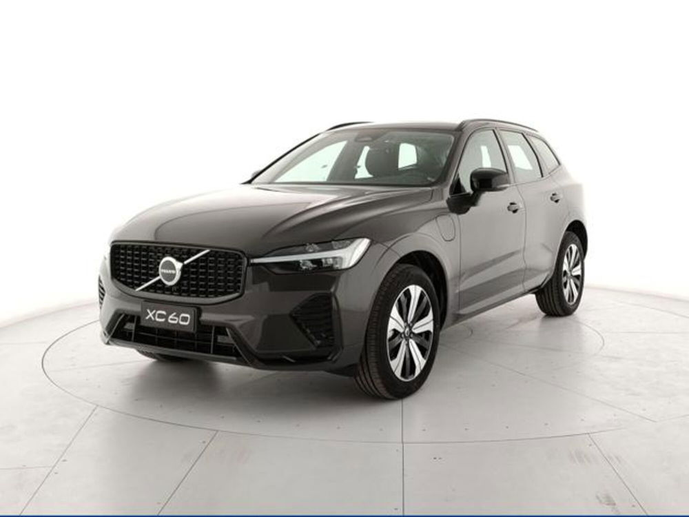 Volvo XC60 nuova a Modena (2)