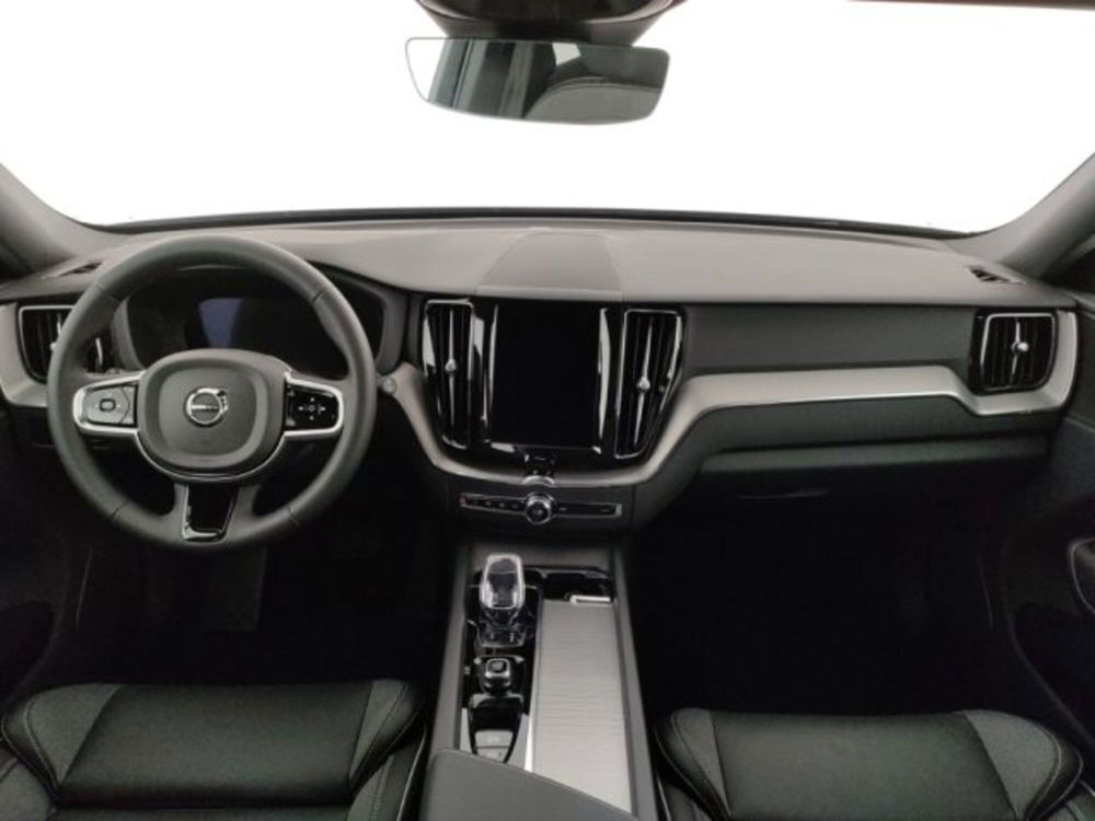 Volvo XC60 nuova a Modena (20)