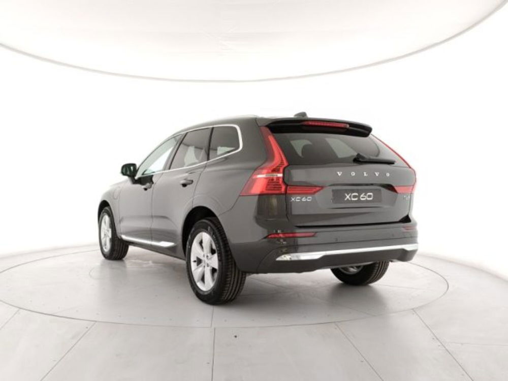 Volvo XC60 nuova a Modena (3)