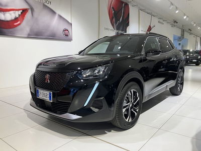 Peugeot 2008 PureTech 100 S&amp;S Allure  del 2023 usata a Fornovo di Taro