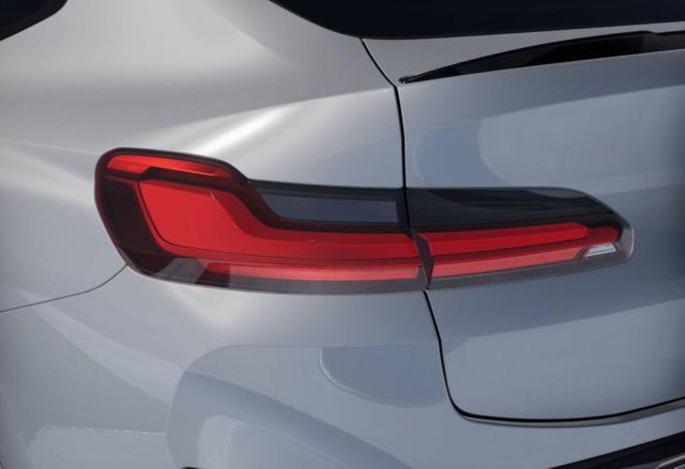 BMW X4 nuova a Modena (9)