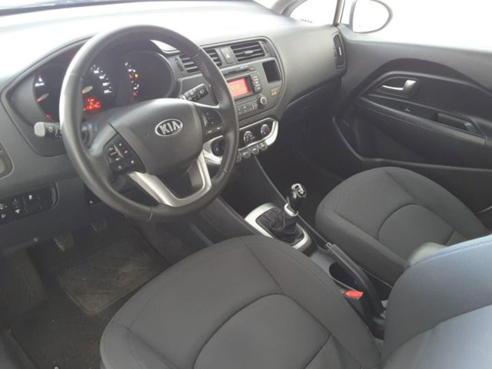 Kia Rio usata a Firenze (7)