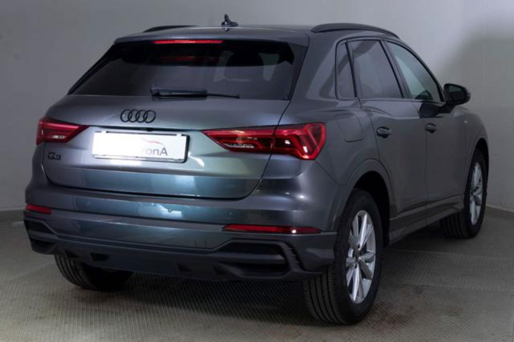 Audi Q3 nuova a Novara (2)