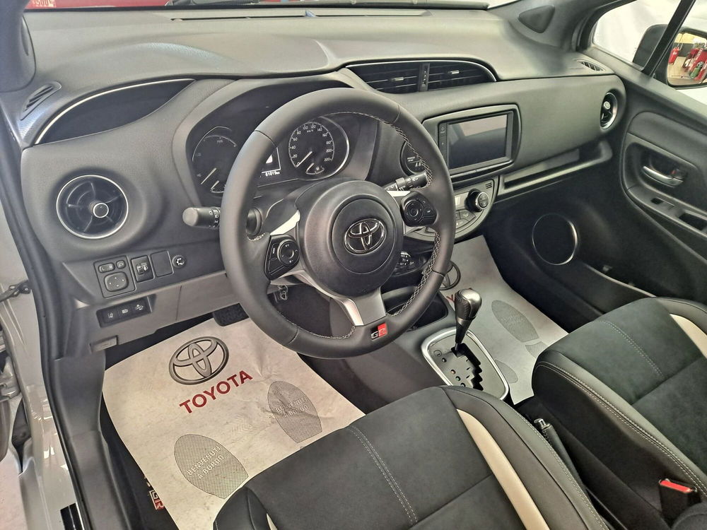 Toyota Yaris usata a Roma (16)