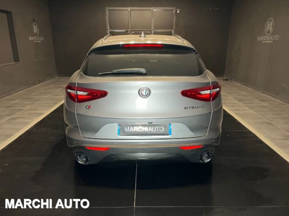 Alfa Romeo Stelvio usata a Perugia (6)