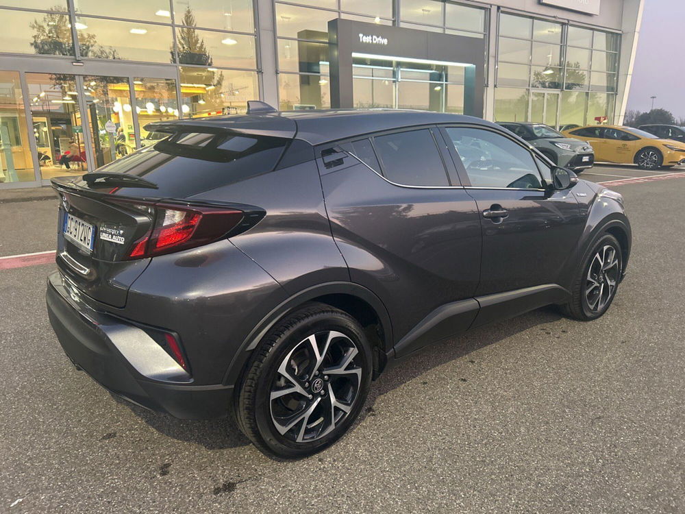 Toyota Toyota C-HR usata a Milano (7)